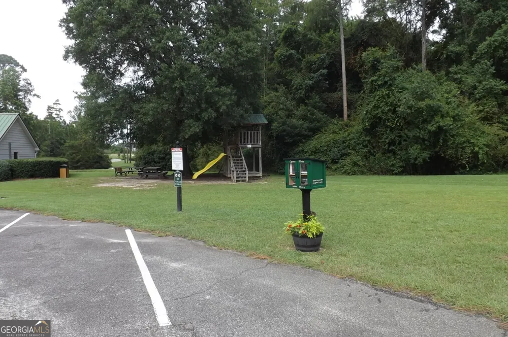 612 Whitetail LN Tifton, GA 31794
