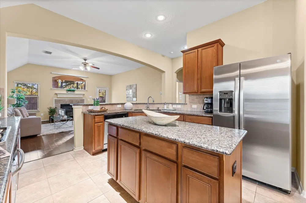 31 Pleasant Point Place Spring, TX 77389
