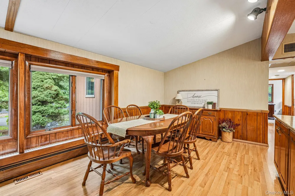 61 Lakeview Drive Tomkins Cove, NY 10986