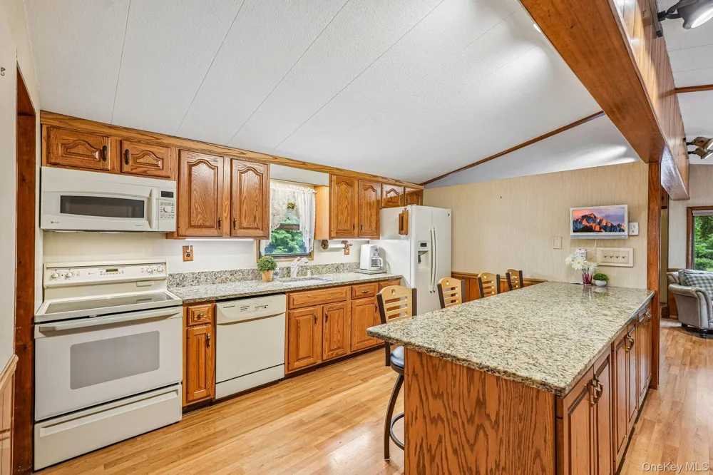 61 Lakeview Drive Tomkins Cove, NY 10986