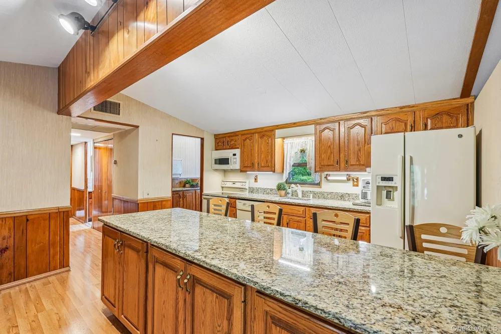 61 Lakeview Drive Tomkins Cove, NY 10986