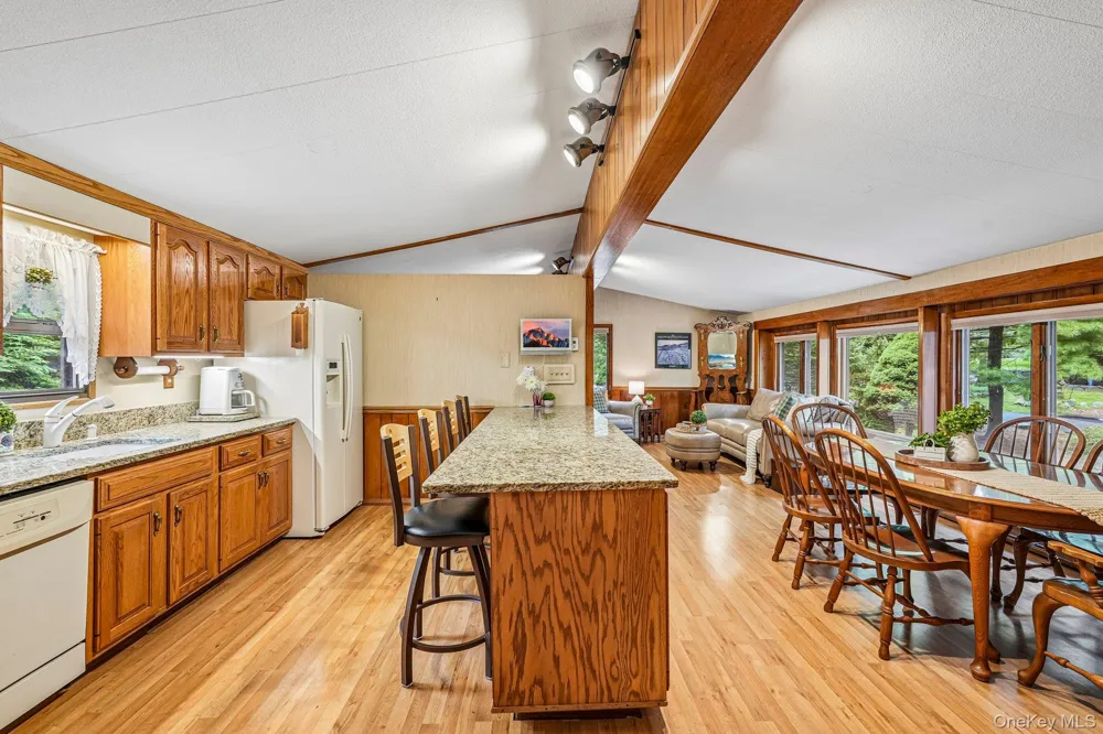 61 Lakeview Drive Tomkins Cove, NY 10986
