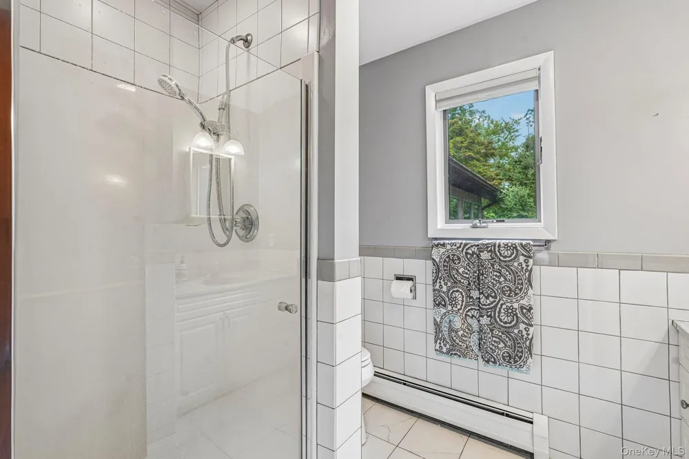 61 Lakeview Drive Tomkins Cove, NY 10986