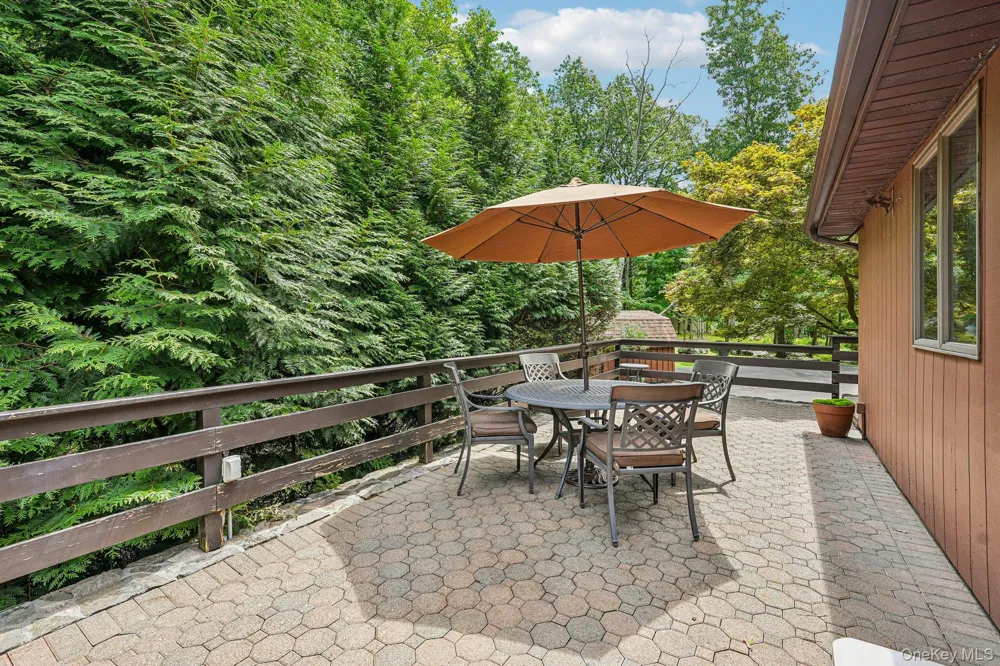 61 Lakeview Drive Tomkins Cove, NY 10986