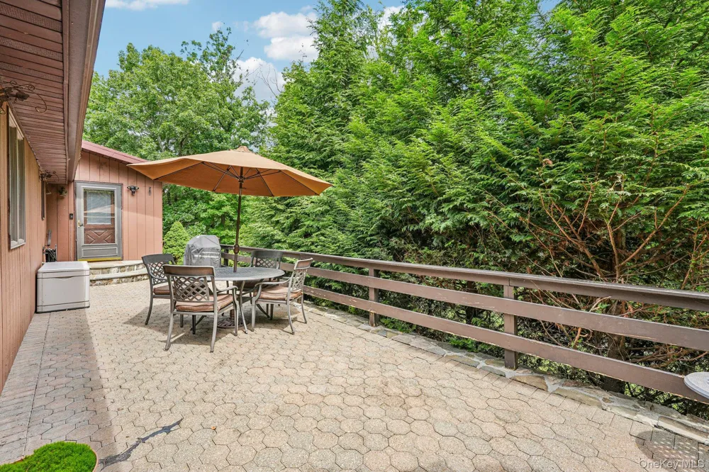 61 Lakeview Drive Tomkins Cove, NY 10986