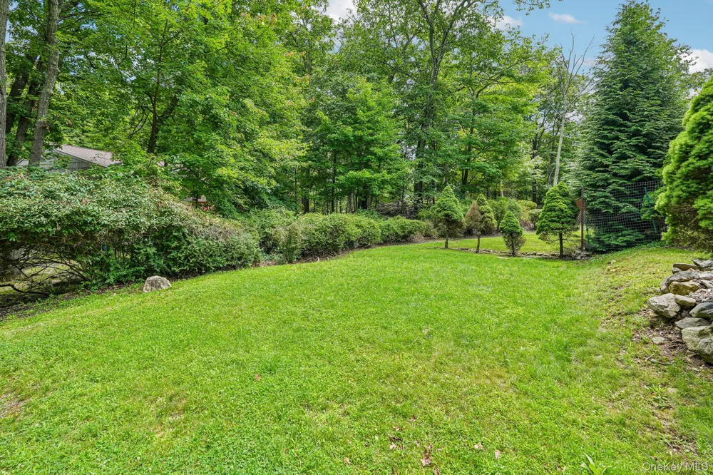 61 Lakeview Drive Tomkins Cove, NY 10986