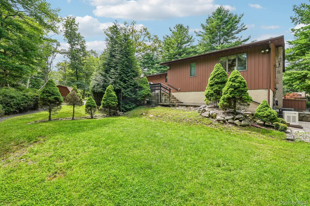 61 Lakeview Drive Tomkins Cove, NY 10986