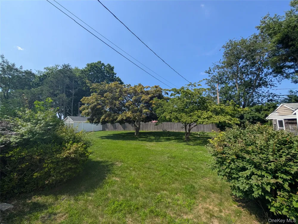9 Maureen Lane Stony Brook, NY 11790