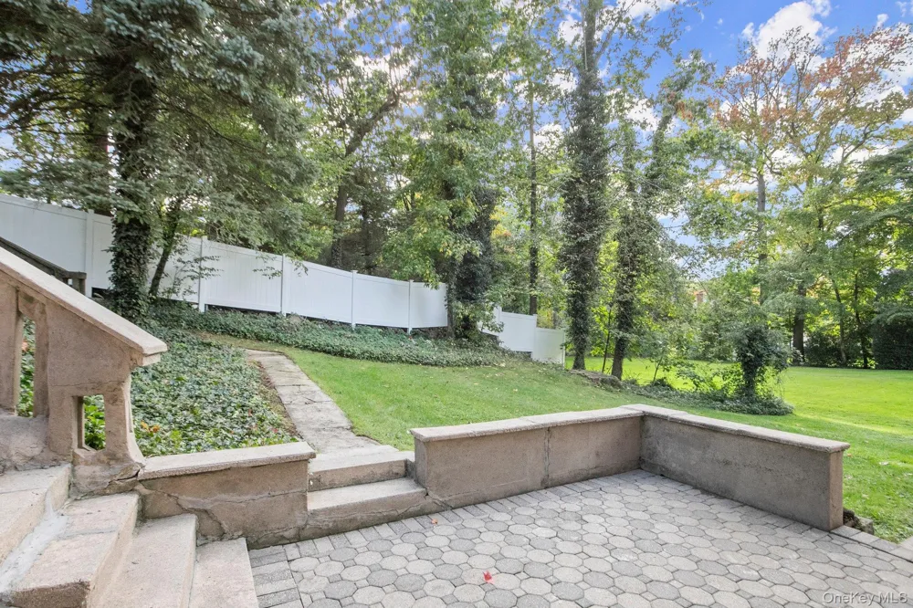 1341 Pelhamdale Avenue Pelham, NY 10803