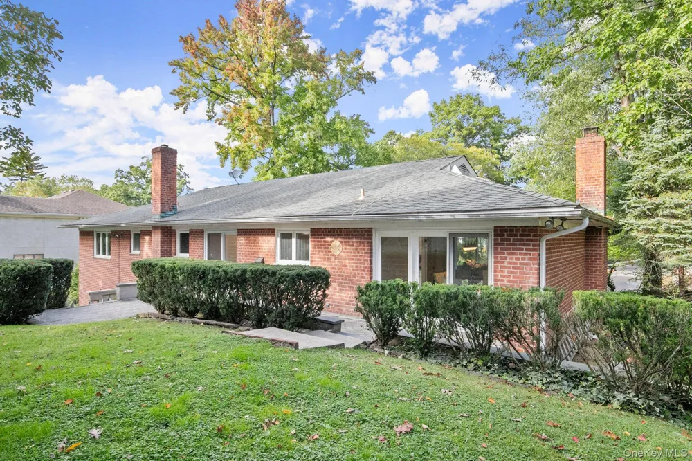 1341 Pelhamdale Avenue Pelham, NY 10803