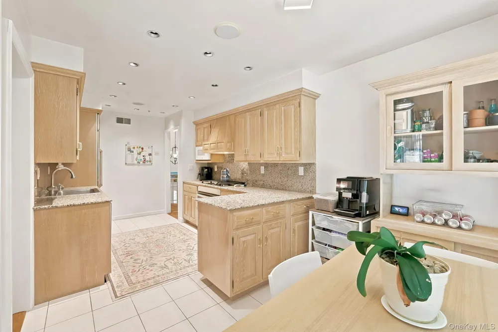 80 Hickory Hill Drive Dobbs Ferry, NY 10709