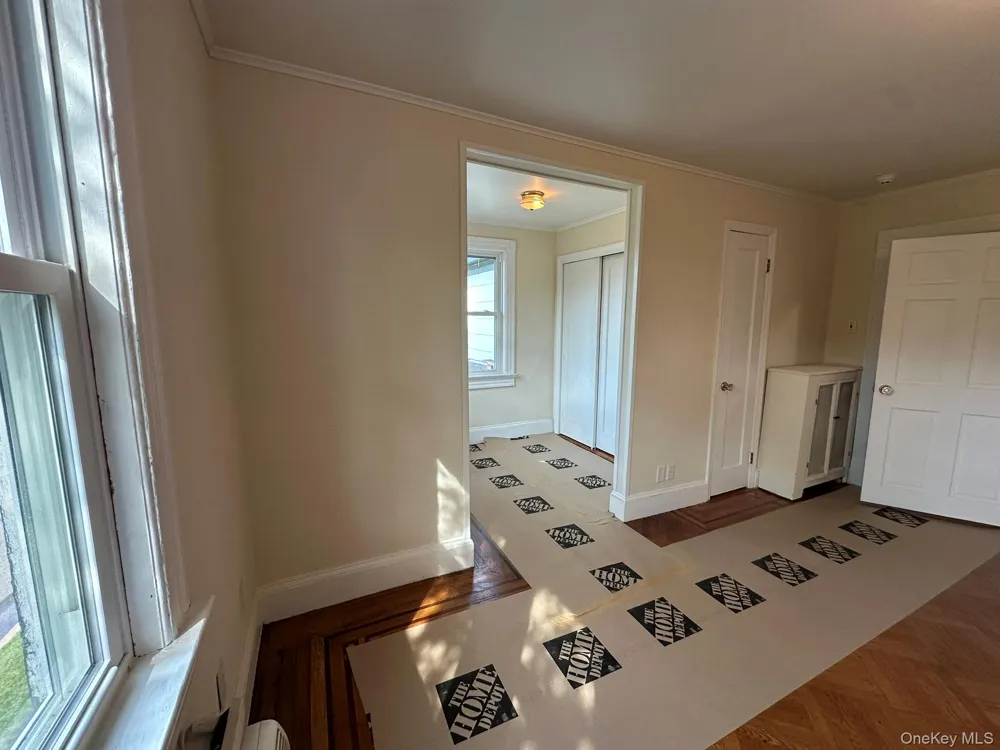 215 Conklin Street Farmingdale, NY 11735