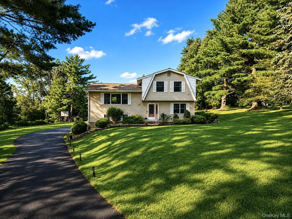 6 Elena Road Campbell Hall, NY 10916