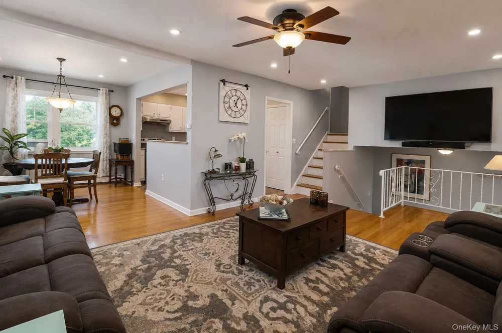 6 Elena Road Campbell Hall, NY 10916