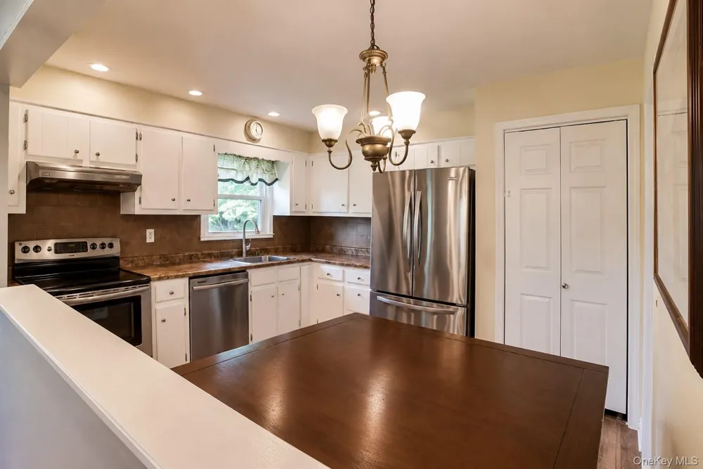 6 Elena Road Campbell Hall, NY 10916