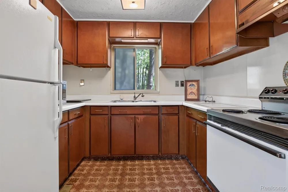 6744 Crystal Charlton Township, MI 49751