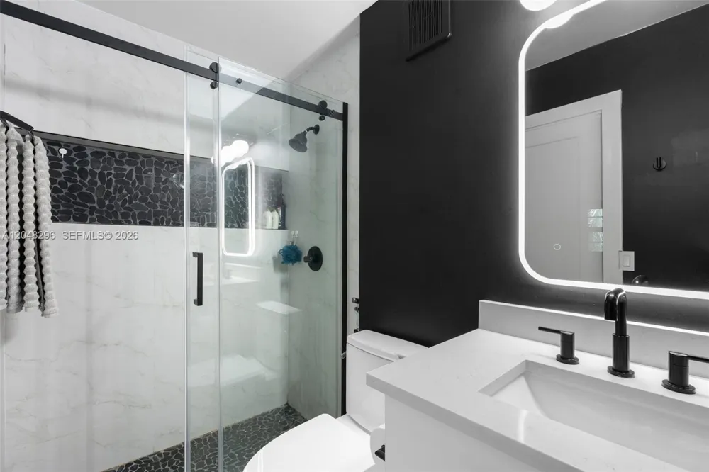 1405 Miami Rd #29 Fort Lauderdale, FL 33316