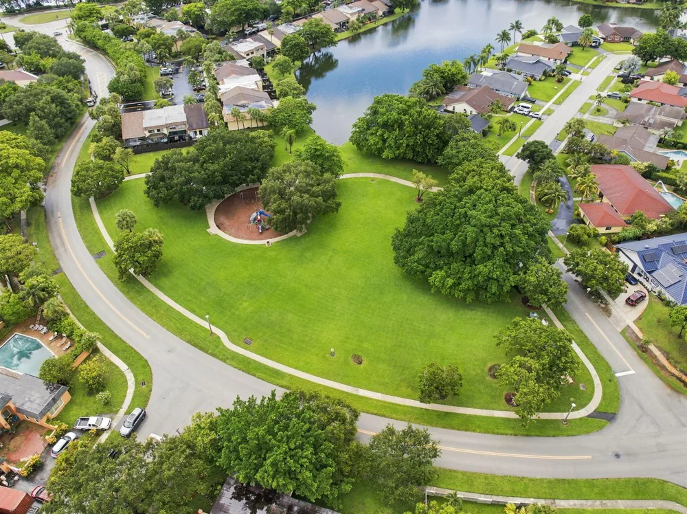 1120 NW 77TH AVENUE Plantation, FL 33322