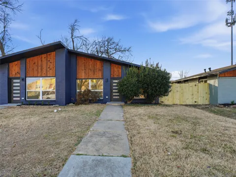 1721 R AVENUE #1723