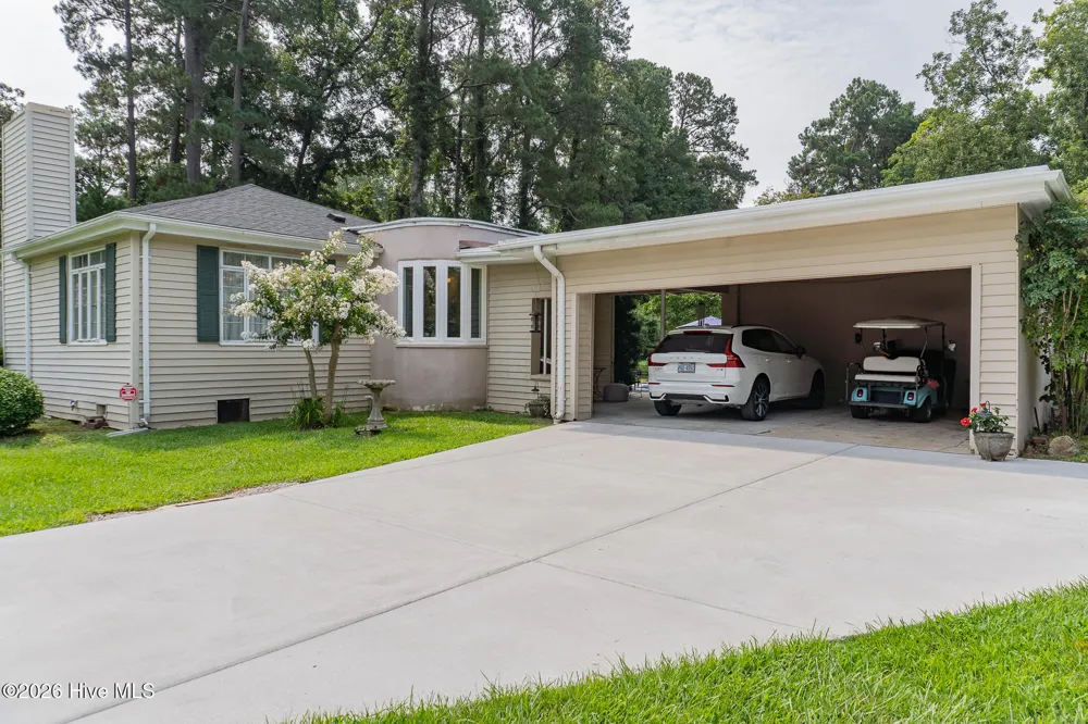 226 E College Street Whiteville, NC 28472