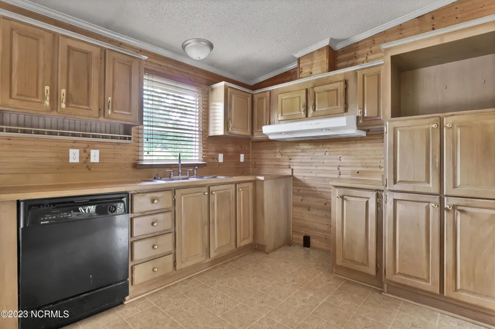 6 Scotts Hill Loop Road Wilmington, NC 28411