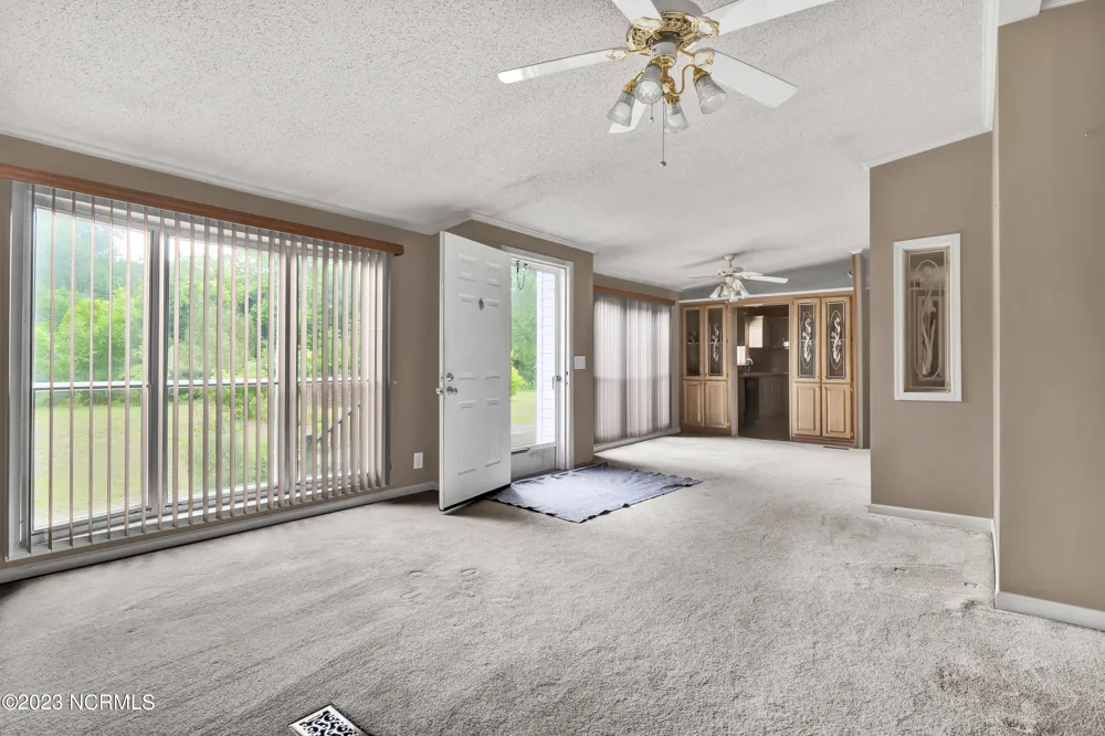8 Scotts Hill Loop Road Wilmington, NC 28411