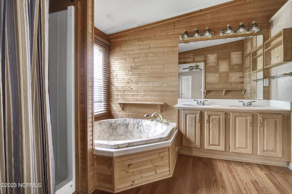 8 Scotts Hill Loop Road Wilmington, NC 28411