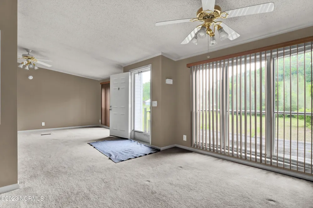 8 Scotts Hill Loop Road Wilmington, NC 28411