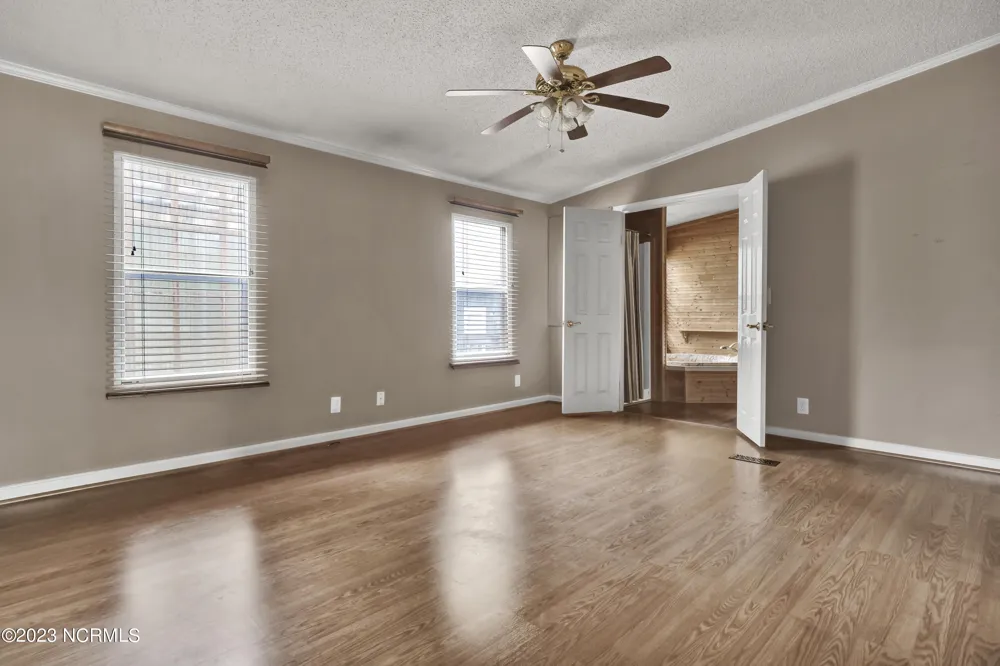 8 Scotts Hill Loop Road Wilmington, NC 28411