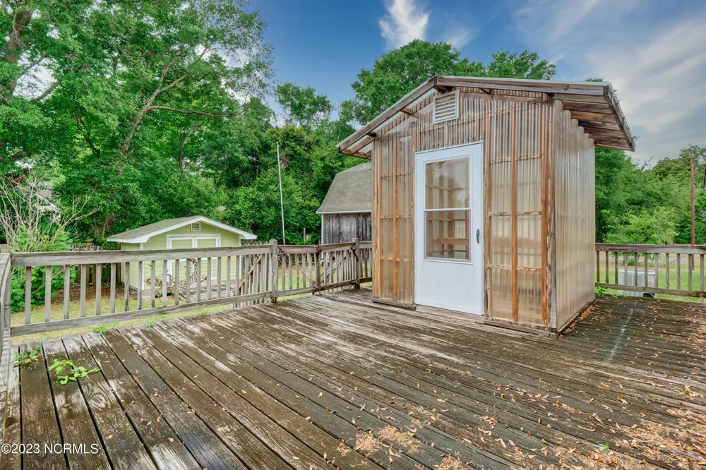 8 Scotts Hill Loop Road Wilmington, NC 28411