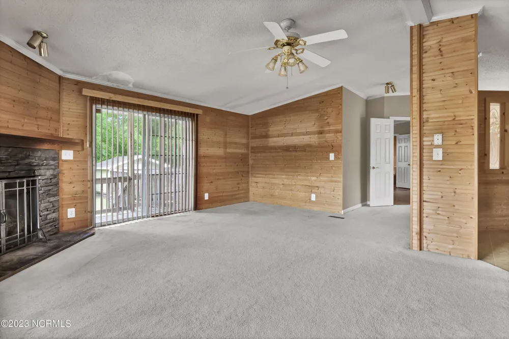 8 Scotts Hill Loop Road Wilmington, NC 28411