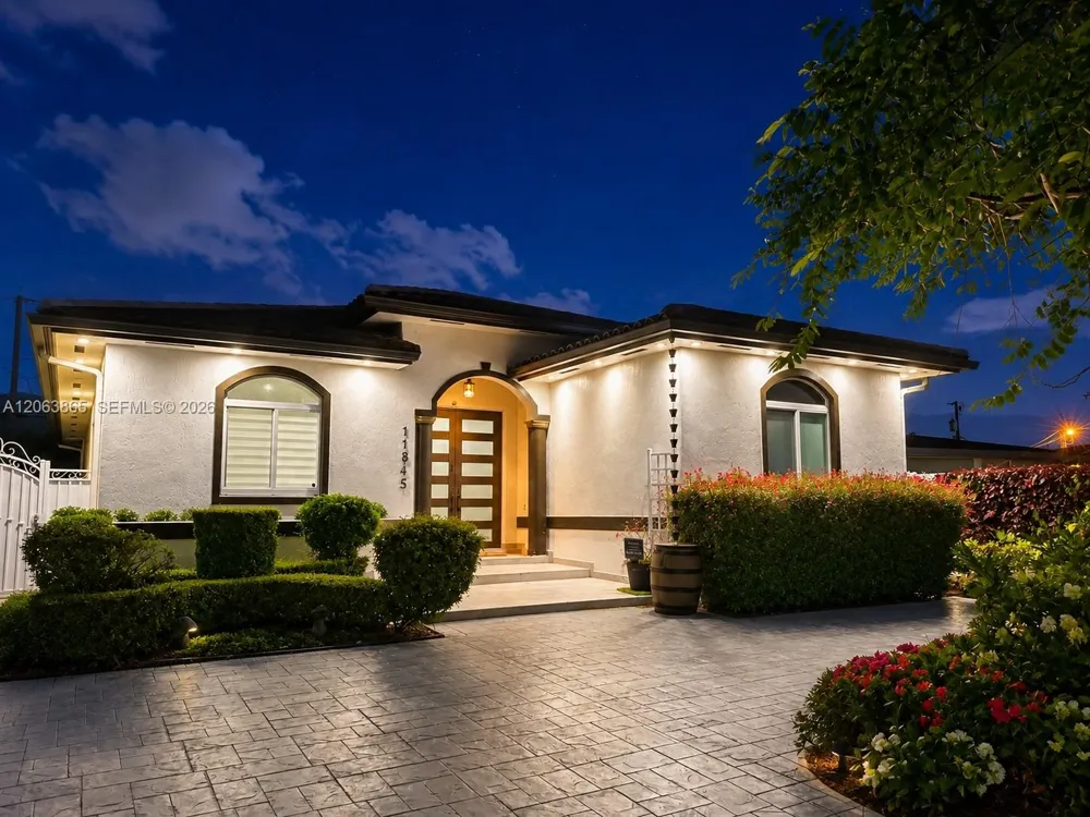 11845 SW 3rd St Miami, FL 33184