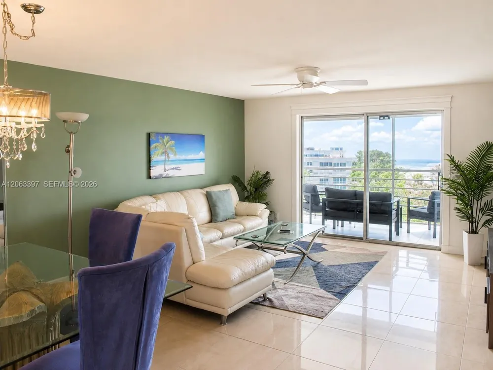 401 SE 3rd St #608 Dania Beach, FL 33004