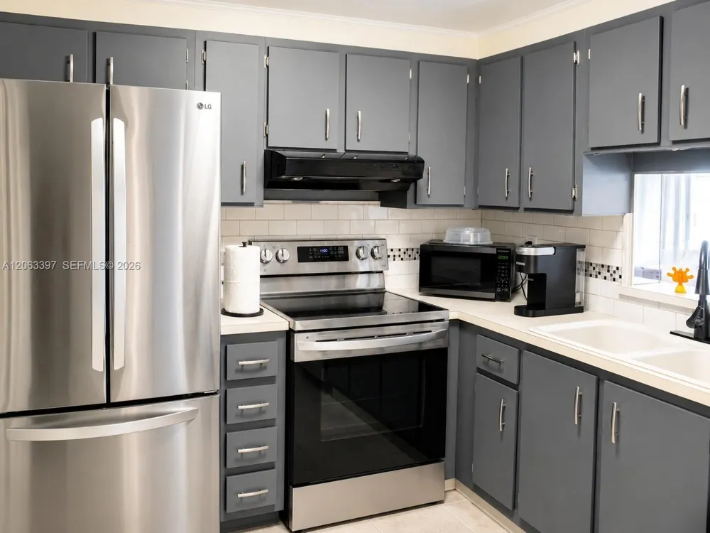 401 SE 3rd St #608 Dania Beach, FL 33004
