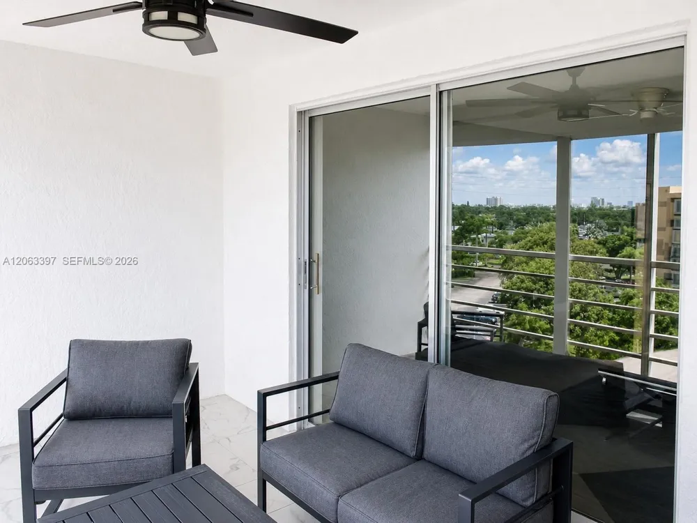 401 SE 3rd St #608 Dania Beach, FL 33004