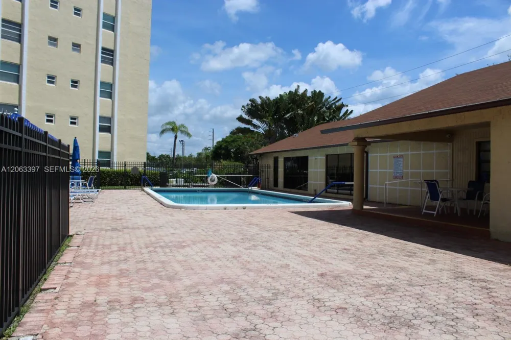 401 SE 3rd St #608 Dania Beach, FL 33004
