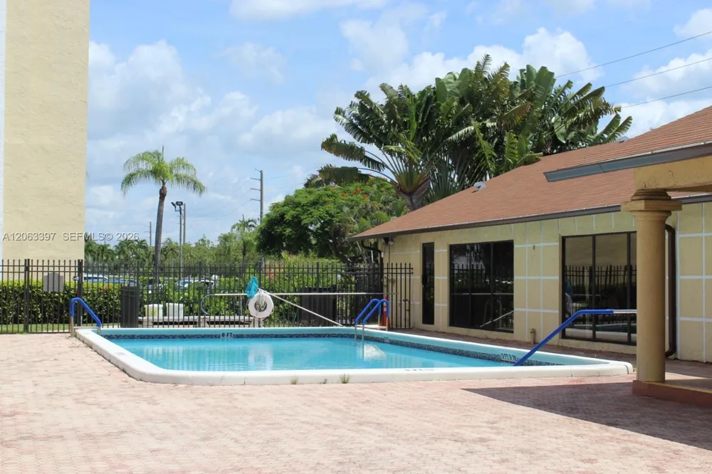 401 SE 3rd St #608 Dania Beach, FL 33004