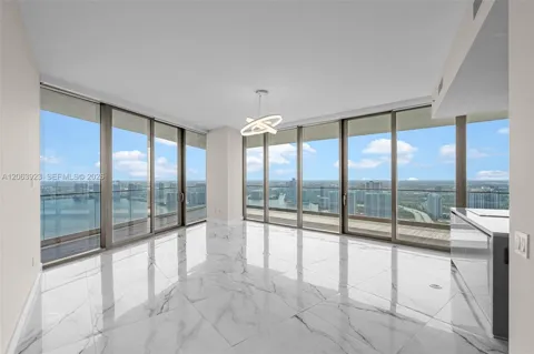 18975 Collins Ave #3605