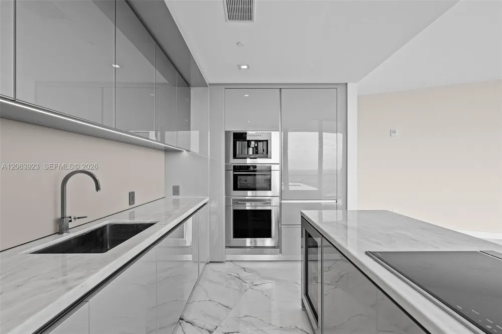 18975 Collins Ave #3605 Sunny Isles Beach, FL 33160