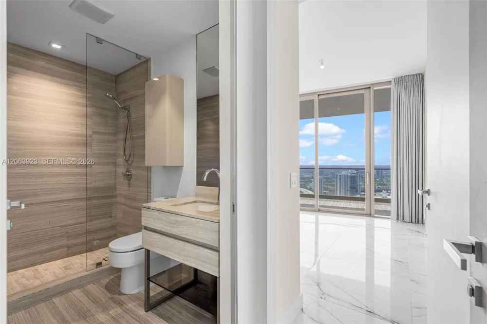 18975 Collins Ave #3605 Sunny Isles Beach, FL 33160