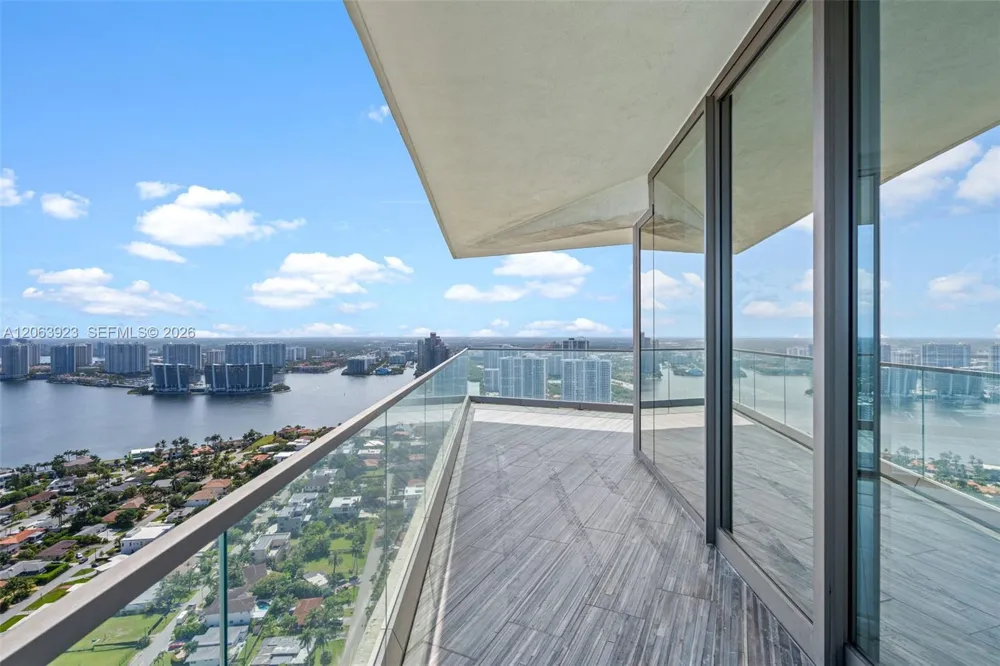 18975 Collins Ave #3605 Sunny Isles Beach, FL 33160