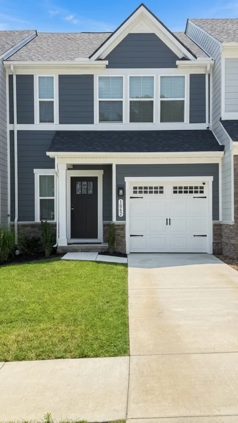1062 Mountain View Dr