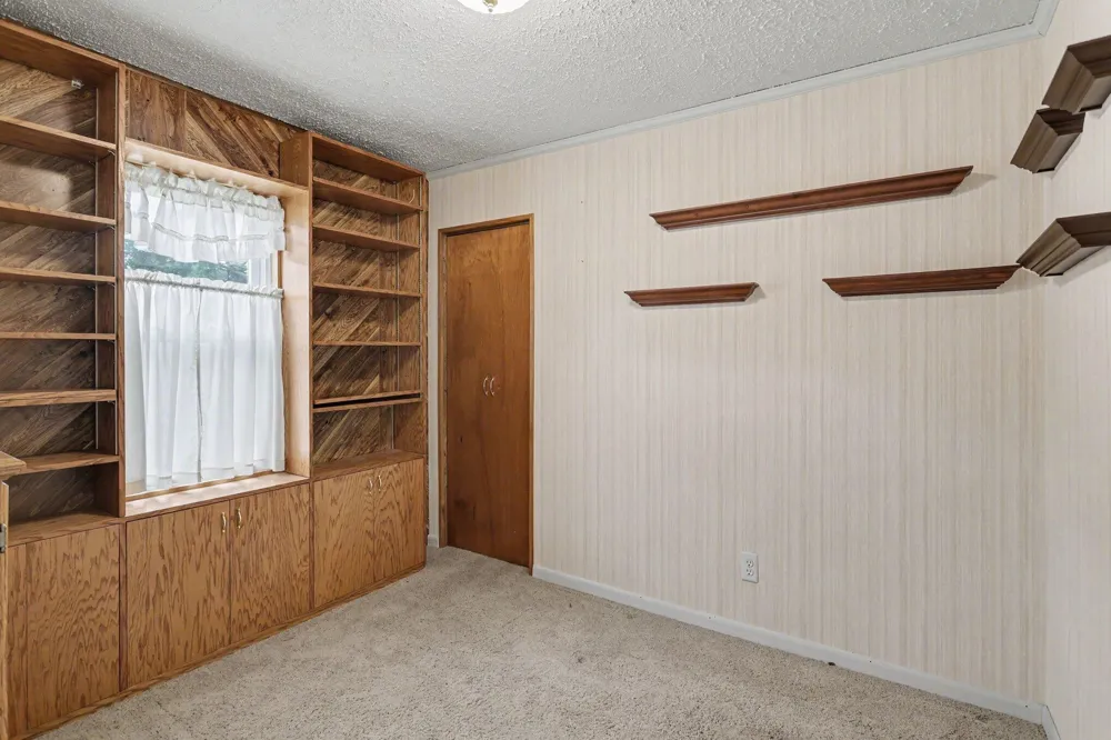 2901 Hartline Drive Rochester Hills, MI 48309
