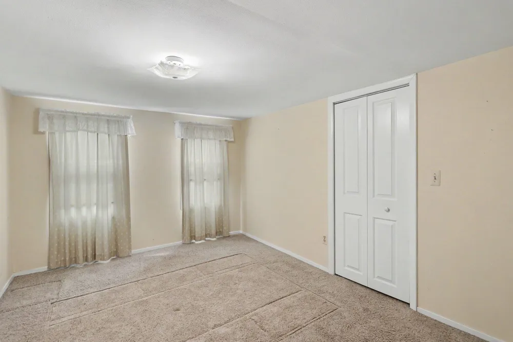 2901 Hartline Drive Rochester Hills, MI 48309