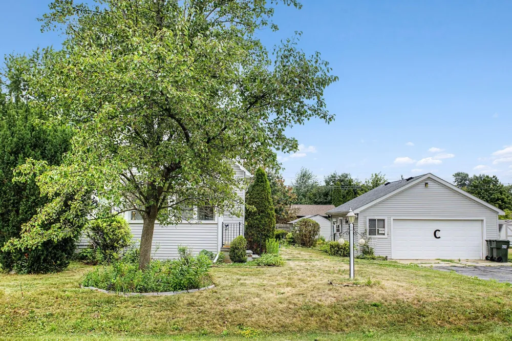 2901 Hartline Drive Rochester Hills, MI 48309