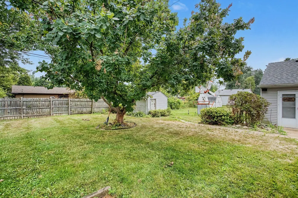 2901 Hartline Drive Rochester Hills, MI 48309
