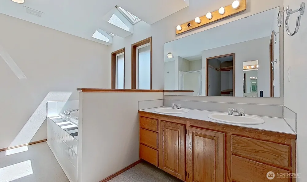 9544 Corvette Court Lacey, WA 98516