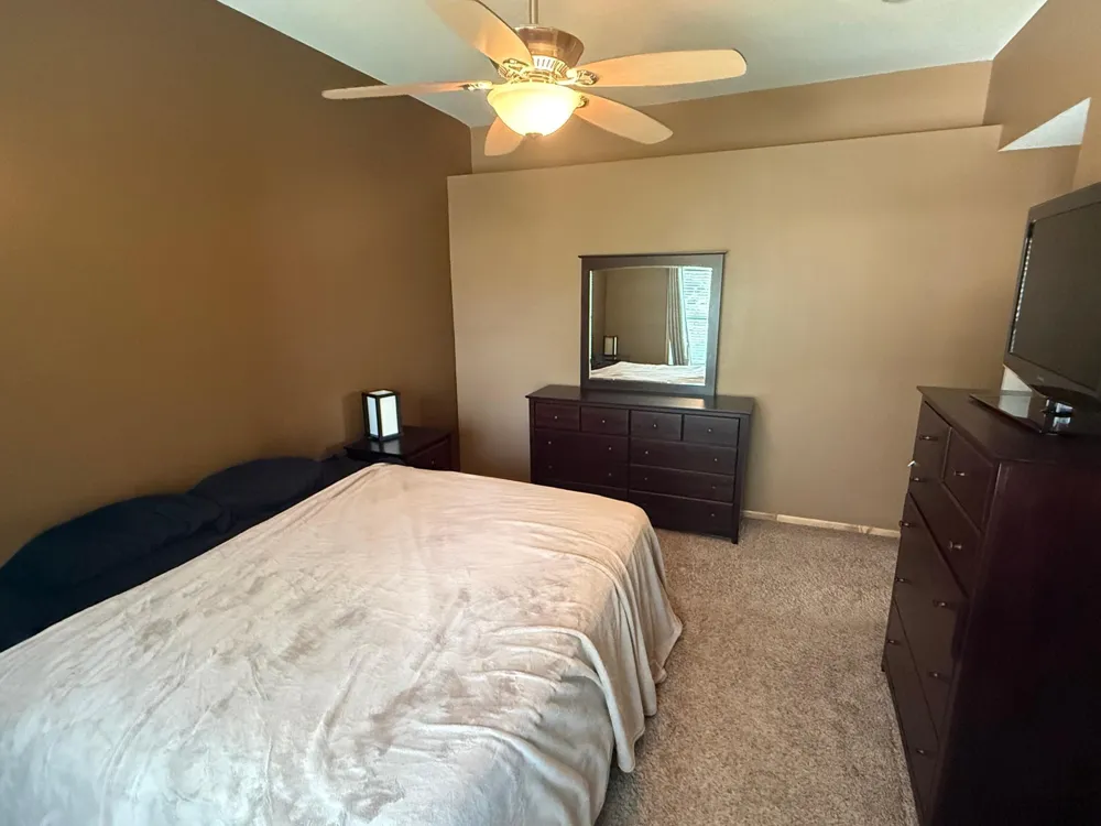 728 Newberry Lane Chaska, MN 55318