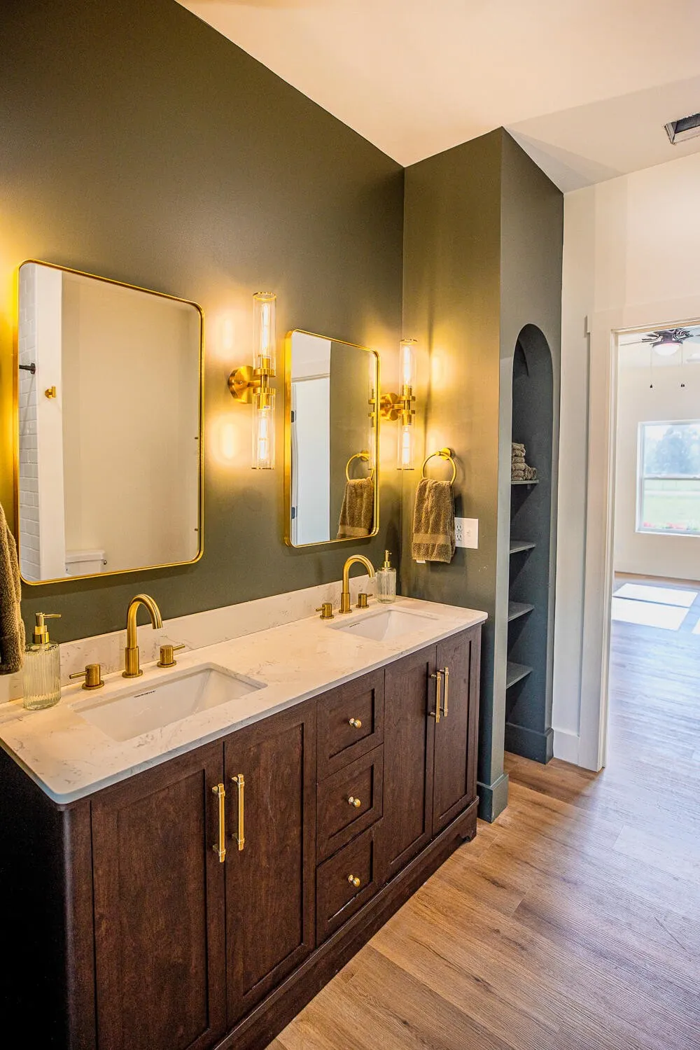 155 Mitchell ST Hohenwald, TN 38462