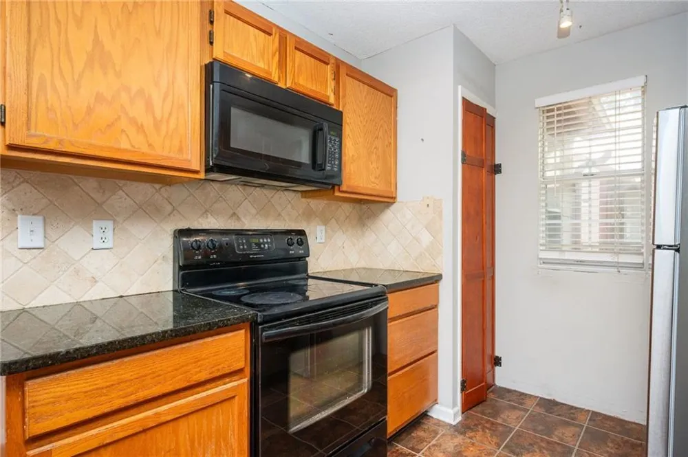 915 Wentworth Court Johns Creek, GA 30022